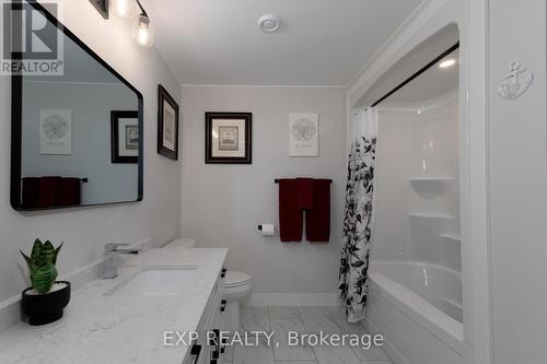 14 William Street, Tillsonburg, ON - Indoor Photo Showing Bathroom