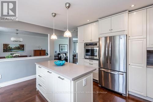 541 Sandmere Place, Oakville, ON - Indoor Photo Showing Kitchen With Stainless Steel Kitchen