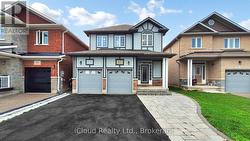 62 HERITAGE STREET  Bradford West Gwillimbury, ON L3Z 0X4