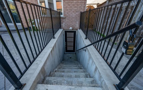 Legal Bsmt-5615 Heatherleigh Avenue, Mississauga, ON - Outdoor With Exterior