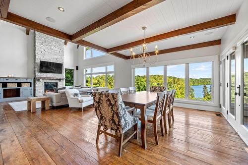Salle à manger - 5 Rue Champoux, Sainte-Béatrix, QC - Indoor Photo Showing Dining Room With Fireplace