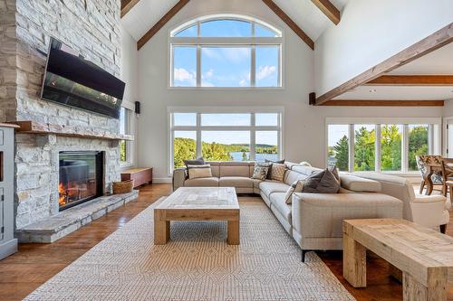 Salon - 5 Rue Champoux, Sainte-Béatrix, QC - Indoor Photo Showing Living Room With Fireplace