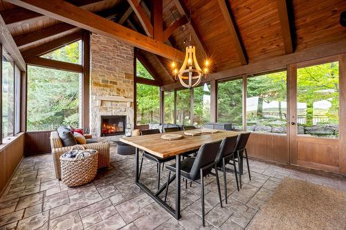 Solarium/Verrière - 5 Rue Champoux, Sainte-Béatrix, QC - Indoor With Fireplace