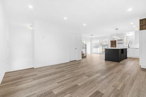 Living room - Rue Du Havre, Lévis (Les Chutes-De-La-Chaudière-Ouest), QC - Indoor Photo Showing Kitchen