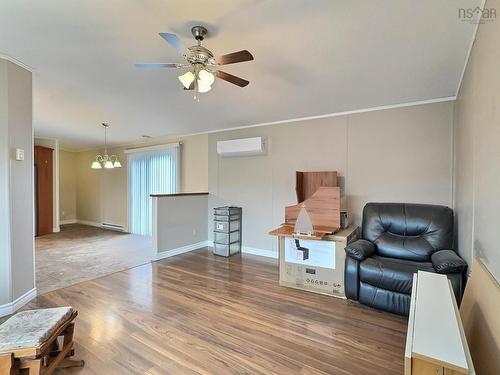 25 Pinehurst Street, Amherst, NS 