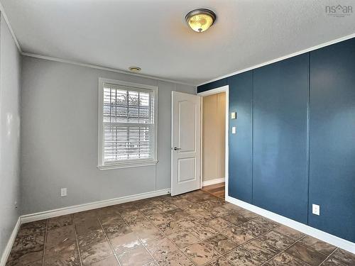 25 Pinehurst Street, Amherst, NS 