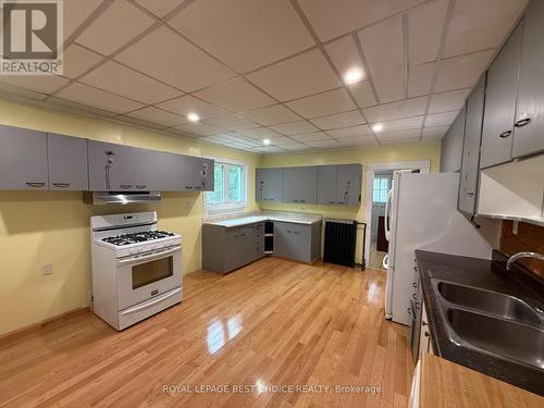 640 Brewster Street, Temiskaming Shores (Haileybury), ON - Indoor Photo Showing Kitchen With Double Sink