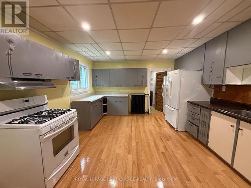 640 Brewster Street, Temiskaming Shores (Haileybury), ON - Indoor Photo Showing Kitchen With Double Sink