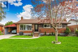 16 DUNRAVEN AVENUE  St. Catharines (Carlton/Bunting), ON L2M 6A7