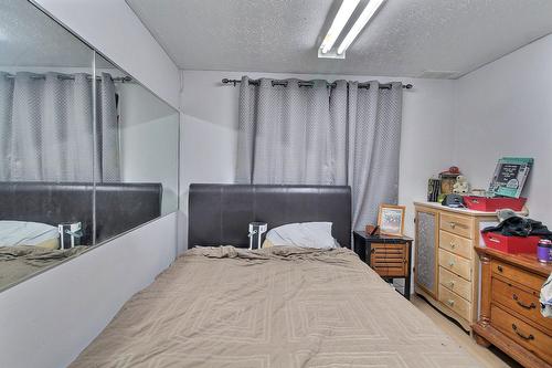 Chambre à coucher - 1956  - 1960 Place Cartman, Val-D'Or, QC - Indoor Photo Showing Bedroom