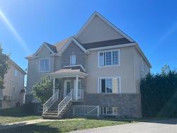 840 Av. du Terroir  Terrebonne (Lachenaie), QC J6W 0A7