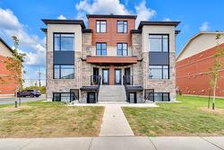 1372-1370  - 1374 Rue du Grand-Pic  Laval (Sainte-Rose), QC H7L 5T8