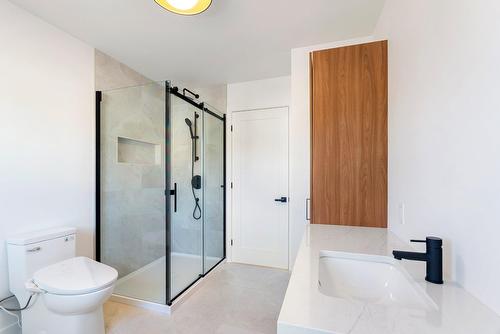 Salle de bains - Rue De Modène, Québec (La Haute-Saint-Charles), QC 