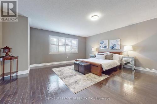 24 Manor Glen Crescent, East Gwillimbury, ON - Indoor Photo Showing Bedroom