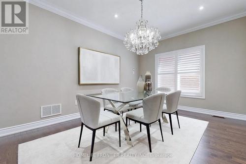 24 Manor Glen Crescent, East Gwillimbury, ON - Indoor Photo Showing Dining Room