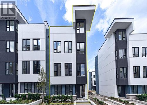 12 MARINER'S PIER WAY  Orillia, ON L3V 8P4