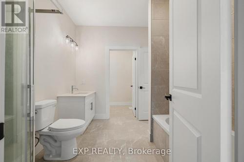 202 - 12 Washington Street, Norwich, ON - Indoor Photo Showing Bathroom