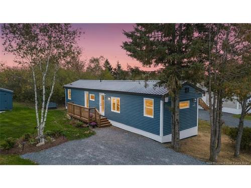 22 Elmdale CRES  Fredericton, NB E3B 6R1