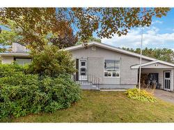 15 Canada ST  Saint-Antoine, NB E4V 1C4