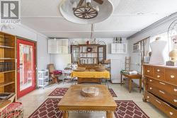 Store area in barn with heated floors - 