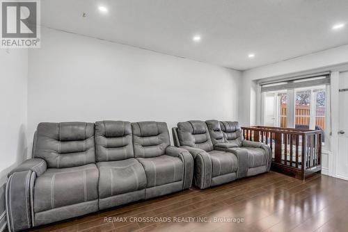 12 - 7450 Darcel Avenue, Mississauga, ON - Indoor Photo Showing Living Room