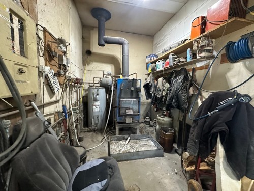 Garage - 60 Route 132 O., Sainte-Anne-De-La-Pocatière, QC - Indoor