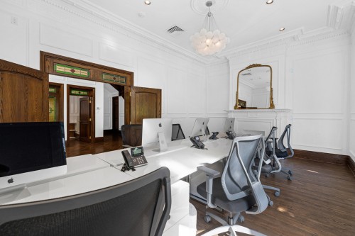 Salon - 1565  - 1569 Av. Du Docteur-Penfield, Montréal (Ville-Marie), QC - Indoor Photo Showing Office