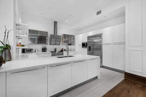 Coin-repas - 1565  - 1569 Av. Du Docteur-Penfield, Montréal (Ville-Marie), QC - Indoor Photo Showing Other Room