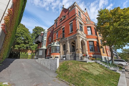 Photo aérienne - 1565  - 1569 Av. Du Docteur-Penfield, Montréal (Ville-Marie), QC - Outdoor With View