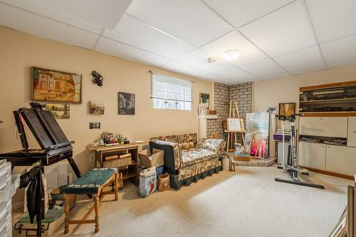 Salle familiale - 943 Rue De La Roche, Granby, QC - Indoor Photo Showing Other Room