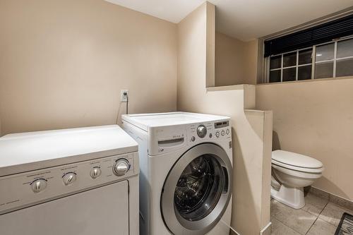 Salle de bains - 943 Rue De La Roche, Granby, QC - Indoor Photo Showing Laundry Room