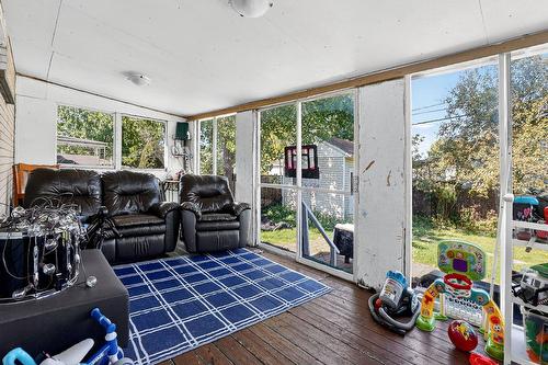 Veranda - 3670 Rue Labrosse, Longueuil (Saint-Hubert), QC - Indoor