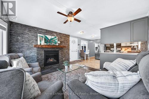 6 Water (Pvt) Street, Puslinch, ON - Indoor Photo Showing Living Room With Fireplace