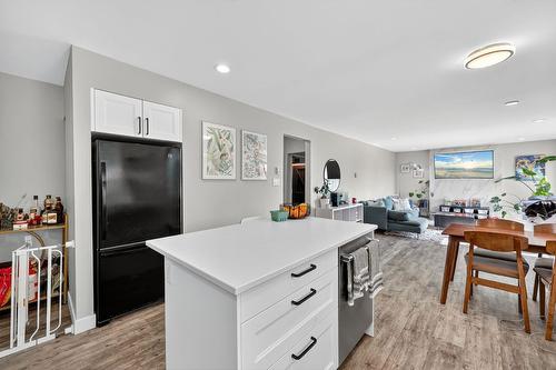 420 Hardie Road, Kelowna, BC - Indoor