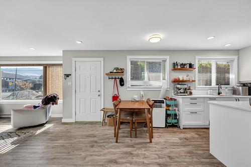 420 Hardie Road, Kelowna, BC - Indoor