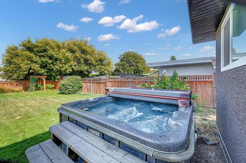 420 Hardie Road, Kelowna, BC - Outdoor