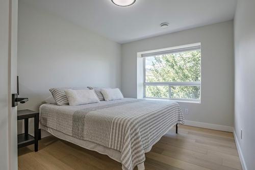 13980 Ponderosa Way, Coldstream, BC - Indoor Photo Showing Bedroom