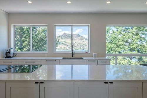 13980 Ponderosa Way, Coldstream, BC - Indoor