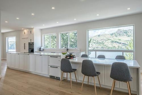 13980 Ponderosa Way, Coldstream, BC - Indoor