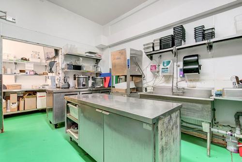 Commerce - Rue Non Disponible-Unavailable, Montréal (Côte-Des-Neiges/Notre-Dame-De-Grâce), QC 