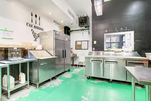 Commerce - Rue Non Disponible-Unavailable, Montréal (Côte-Des-Neiges/Notre-Dame-De-Grâce), QC 