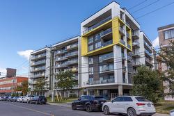 602-2335 Ch. Manella  Mont-Royal, QC H4P 0B3
