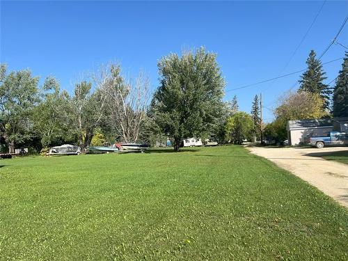 9 Mary Ave, Gunton, MB 