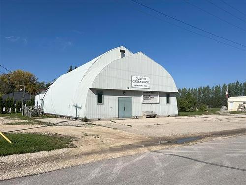 9 Mary Ave, Gunton, MB 