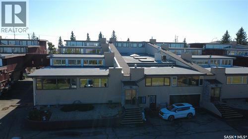 8 275 Alpine Crescent, Swift Current, SK - Outdoor With Facade