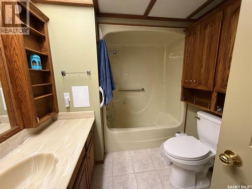 8 275 Alpine Crescent, Swift Current, SK - Indoor Photo Showing Bathroom