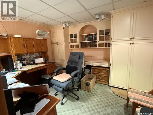 8 275 Alpine Crescent, Swift Current, SK - Indoor Photo Showing Office