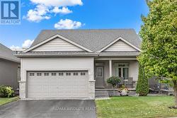 116 ELFIN GROVE  Ottawa, ON K2V 0B7