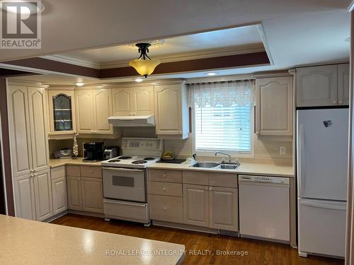469 Guy Street, Ottawa, ON - Indoor Photo Showing Kitchen With Double Sink
