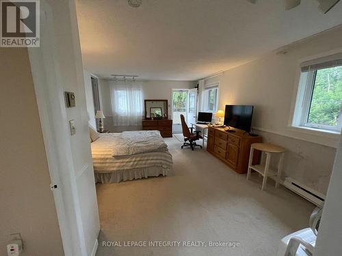 465 Guy Street, Ottawa, ON - Indoor Photo Showing Bedroom
